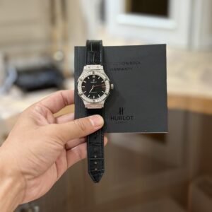 Hublot Classic Fusion Diamonds Black Dial Replica 11 Watch 38mm (1)