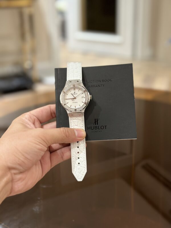 Hublot Classic Fusion Diamonds White Dial Replica 11 Watch 38mm (4)