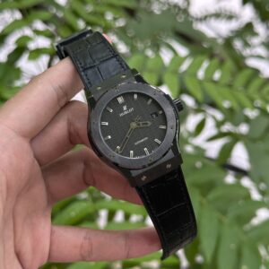 Hublot Classic Fusion Ceramic Carbon Dial Replica Watch JJZ 42mm (1)