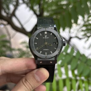 Hublot Classic Fusion Ceramic Carbon Dial Replica Watch JJZ 42mm (1)