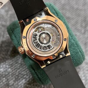 Hublot Orlinski King Gold Custom Full Diamonds Moissanite Replica 11 40mm (7)