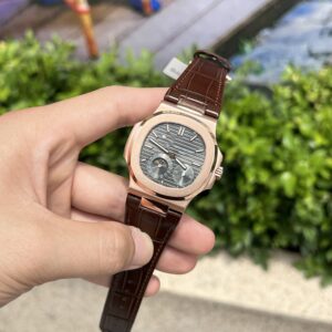 Patek Philippe Nautilus 5712R 18K Gold Wrapped Replica 11 Watch GR 40mm (9)