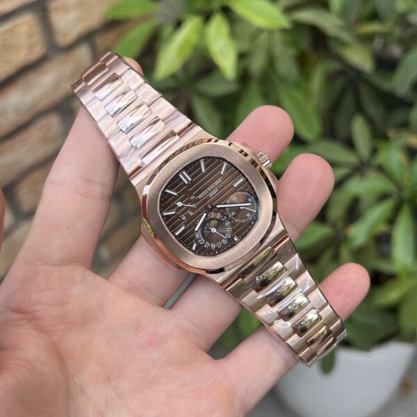 Patek Philippe Nautilus 5712R 18K Rosegold Wrapped Chocolate Dial GRF 40mm (1)