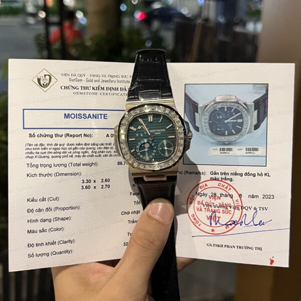 Patek Philippe Nautilus 5722G Custom Moissanite Replica 11 40mm (4)