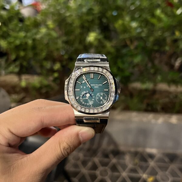 Patek Philippe Nautilus 5722G Custom Moissanite Replica 11 40mm (4)