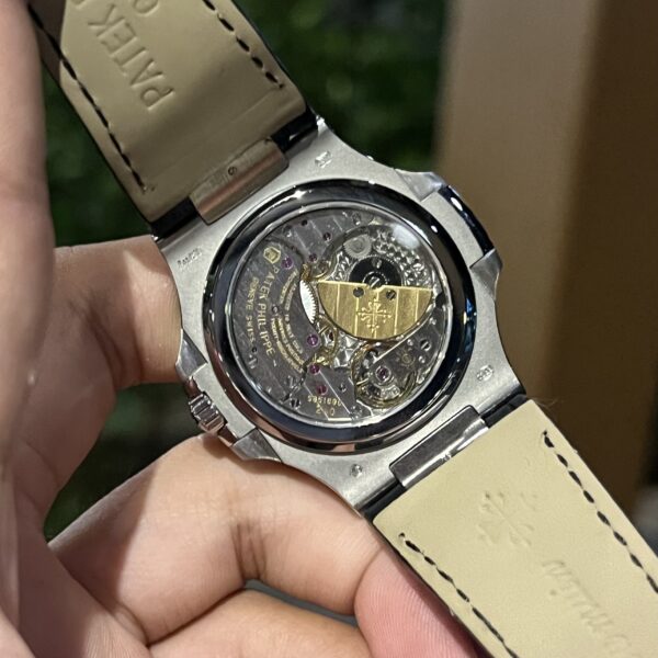 Patek Philippe Nautilus 5722G Custom Moissanite Replica 11 40mm (4)