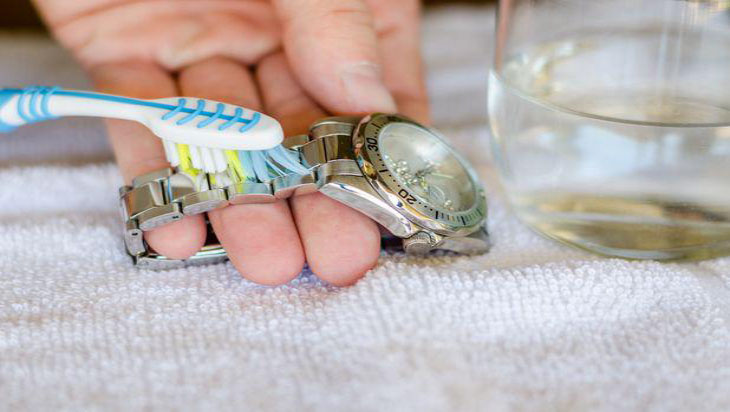 Small Tips for Properly Maintaining and Using Wristwatches