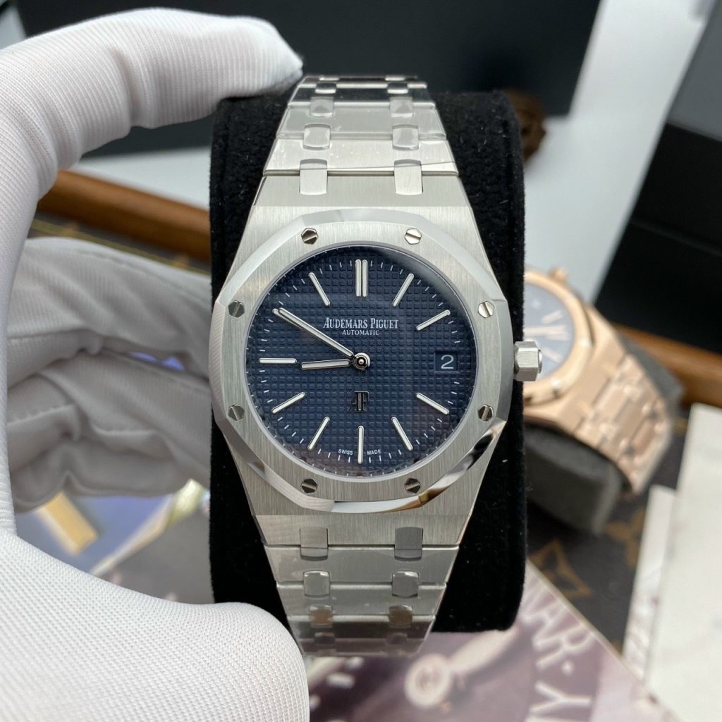 Audemars Piguet Royal Oak Replica Watches vs Real Spotting the Difference (1)