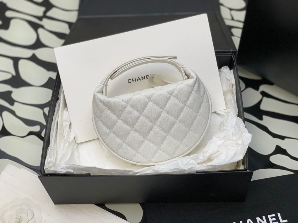 Chanel Cargo Pouch Women White Color Replica Handbags 16cm