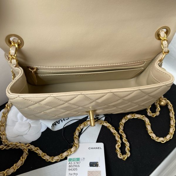 Chanel Classic Charm Women Replica Handbags Skin Color 20cm