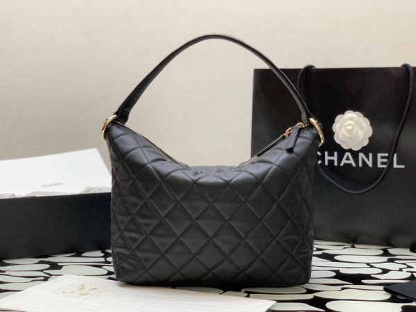 Chanel Maxi Hobo Leather Plain Replica Handbags Black Color 29cm