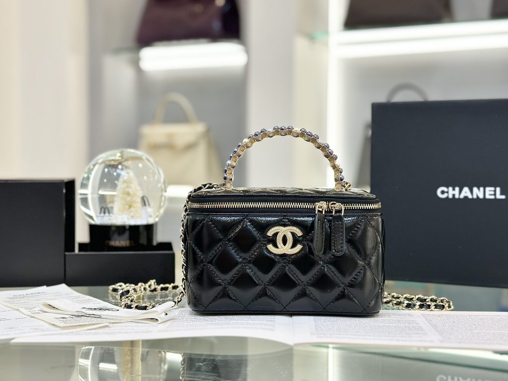 Chanel Vanity Gold Lock Replica Handbags 18cm