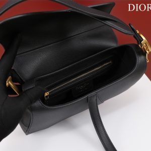 Dior Saddle With Strap Replica Handbags Gold Lock 25cm (2)