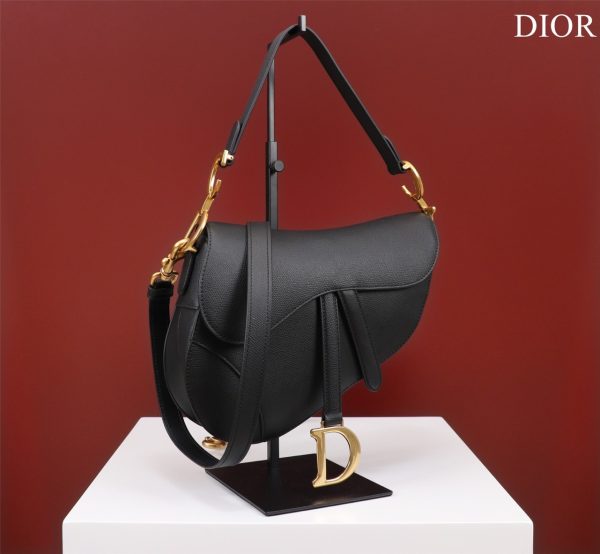 Dior Saddle With Strap Replica Handbags Gold Lock 25cm (2)