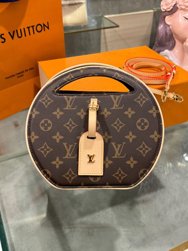 Louis Vuitton Around Me PM Monogram Replica Handbag 22.5cm