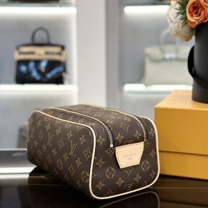 Louis Vuitton LV Dopp Kit Toilet Pouch Monogram Fake Bags 28cm