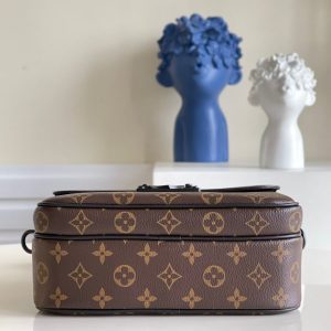 Louis Vuitton LV S-Lock Messenger Monogram Brown Color Replica Handbags 22cm