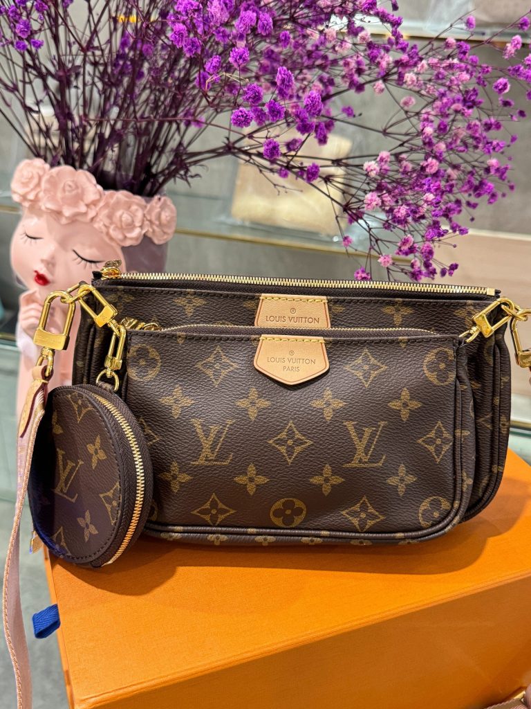 Louis Vuitton Multi Pochette Monogram Replica Handbags 22cm