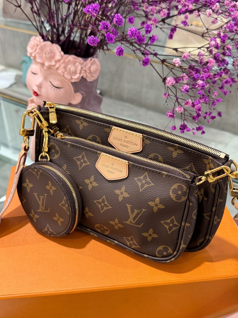 Louis Vuitton Multi Pochette Monogram Replica Handbags 22cm