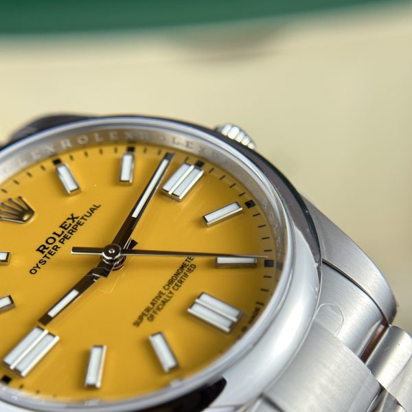 Rolex Oyster Perpetual 124300 Yellow Dial Replica Watches Clean Factory 41mm (1)