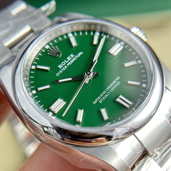 Rolex Oyster Perpetual 126000 Best Replica Watch Green Dial Clean Factory 36mm (2)