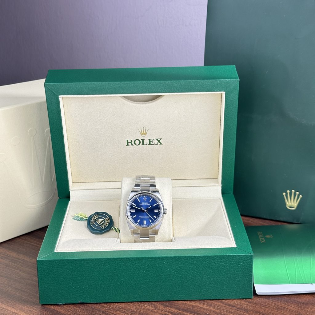 Rolex Oyster Perpetual 126000 Dial Blue Best Replica Watches Clean Factory 36mm (2)