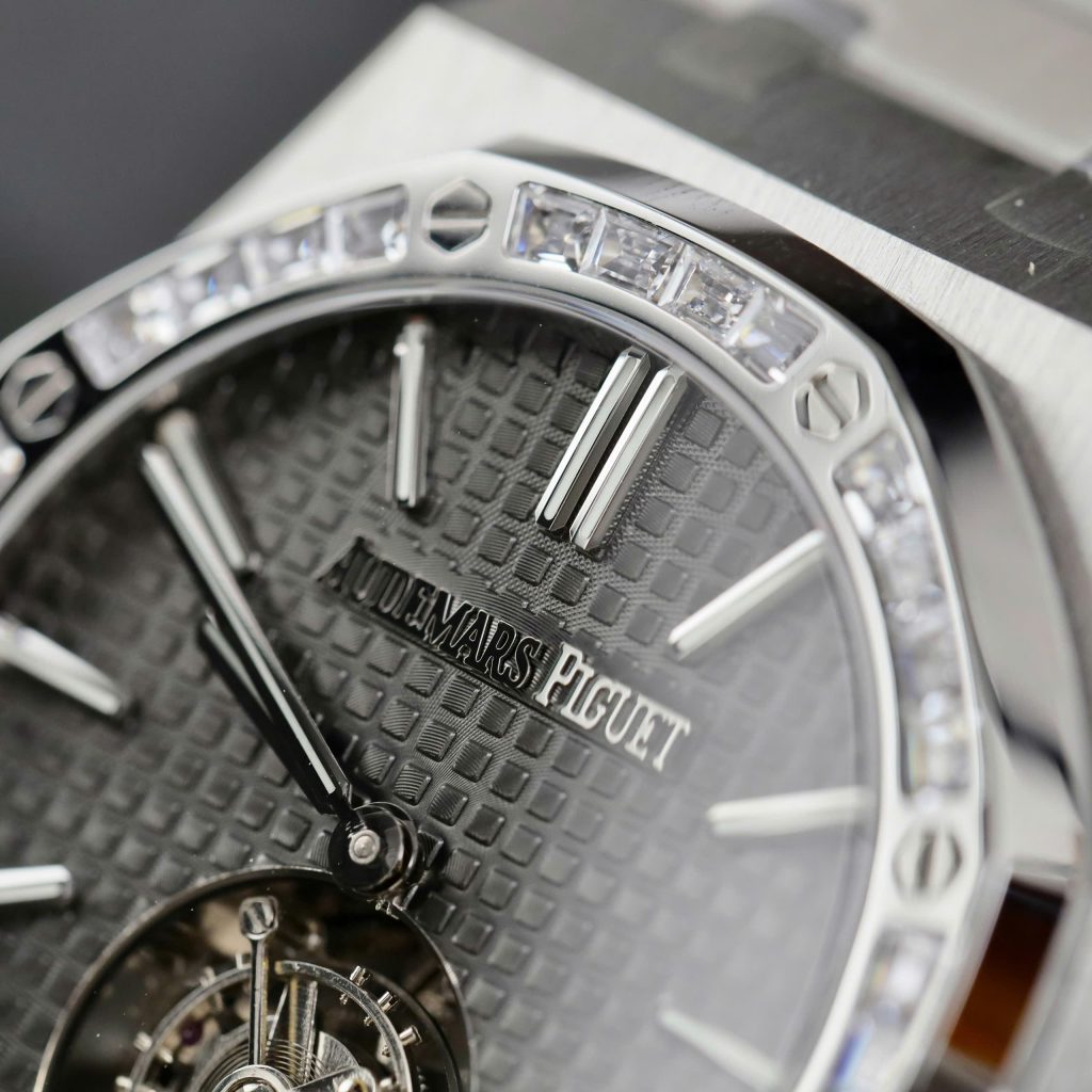 Đồng Hồ Audemars Piguet Rep11 Royal Oak Selfwinding Flying Tourbillon 26730BC Mặt Xám Đính Đá Baguette 41mm