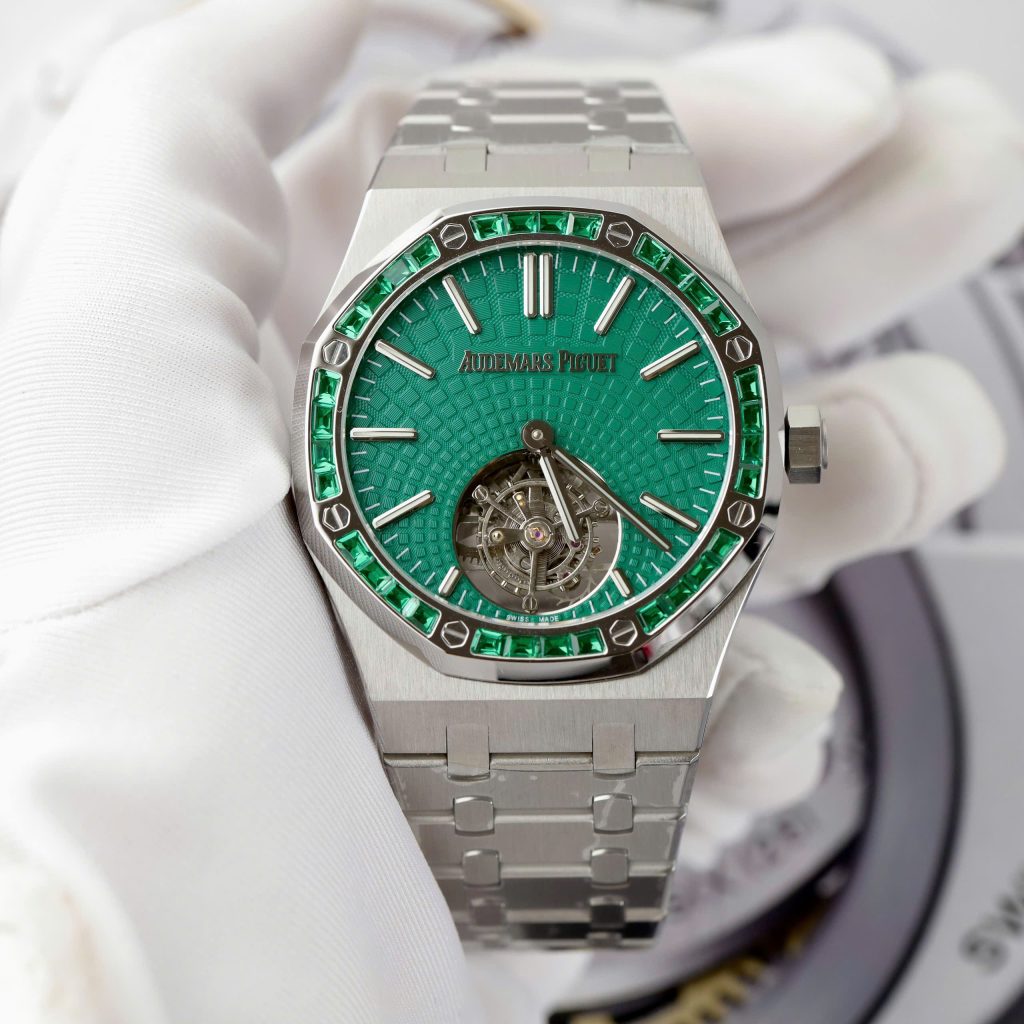 Đồng Hồ Audemars Piguet Replica 11 Royal Oak Selfwinding Flying Tourbillon 26730BC Đính Đá Baguette 41mm
