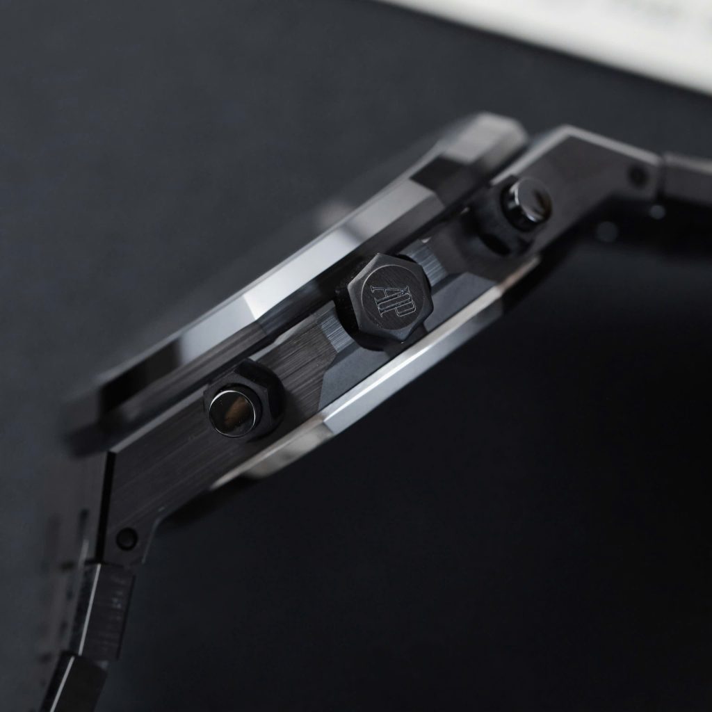 Đồng Hồ Audemars Piguet Royal Oak Chronograph 26240 Vỏ Gốm Mặt Xanh Than Replica 11 Nhà Máy APS 41mm