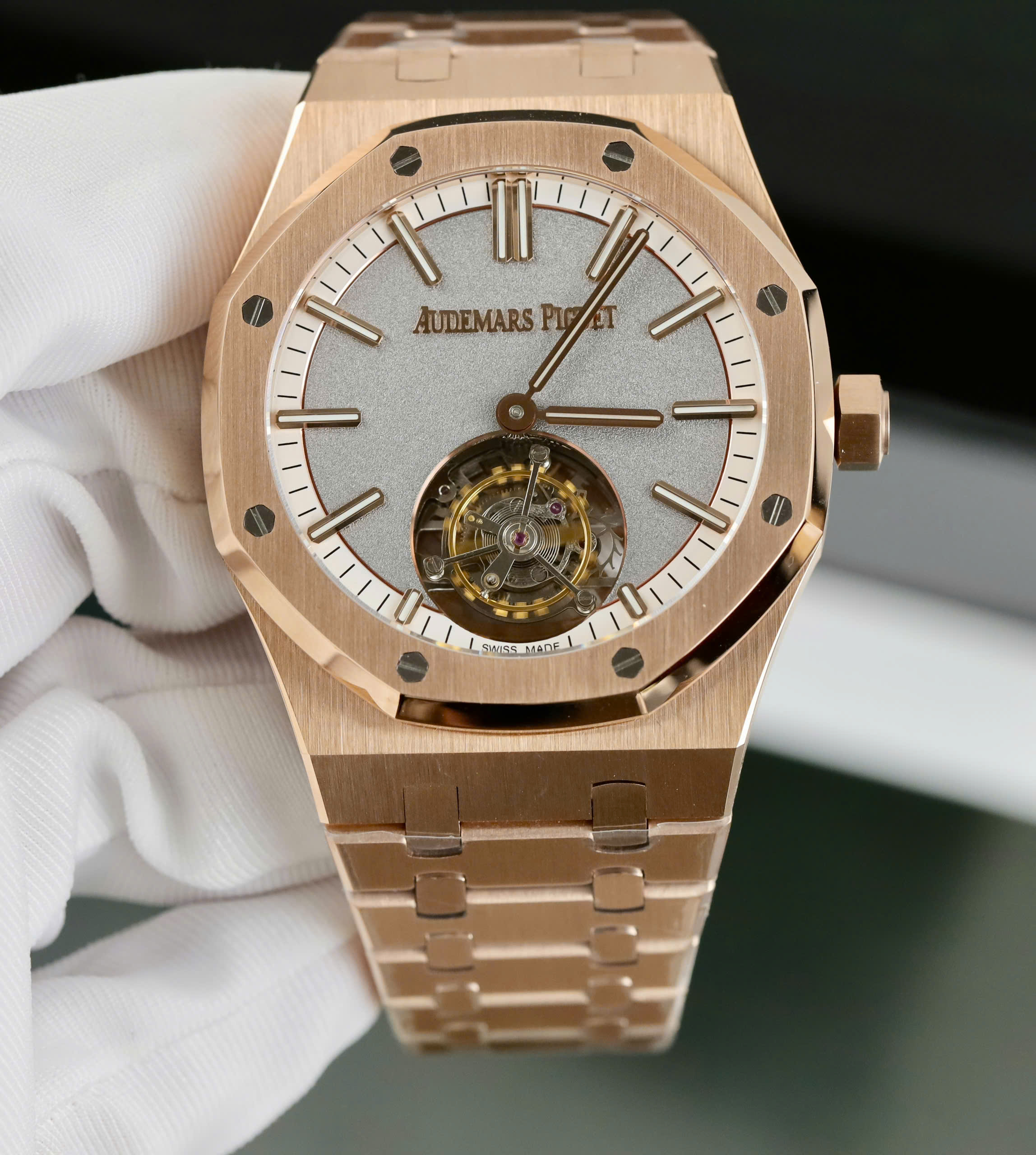 Đồng Hồ Audemars Piguet Royal Oak Self Winding Flying Tourbillon 267300R Chế Tác Mặt Xám 41mm (7) Đồng Hồ Audemars Piguet Royal Oak Self Winding Flying Tourbillon 267300R Chế Tác Mặt Xám 41mm