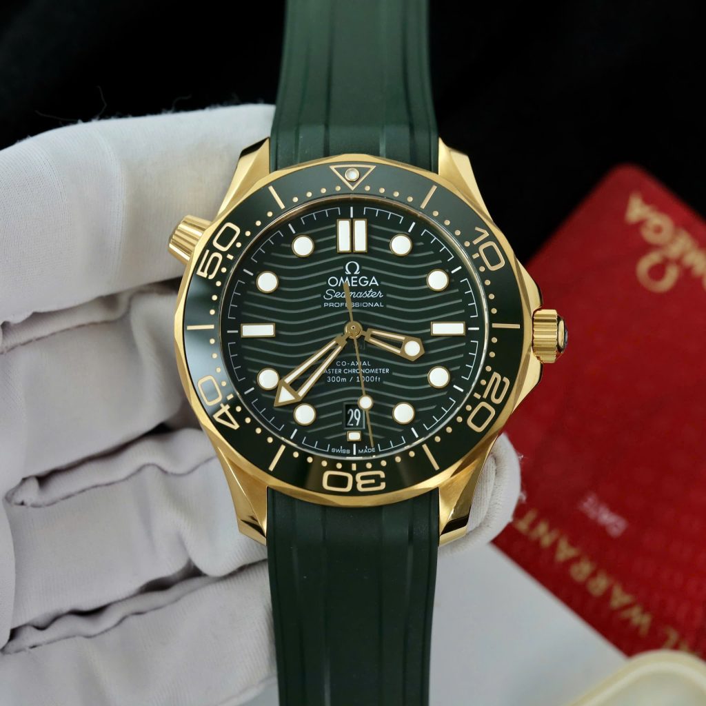 Đồng Hồ Omega Seamaster Diver 300M Chế Tác Màu Xanh Lá Cây Nhà Máy VSF 42mm