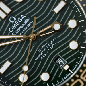 Đồng Hồ Omega Seamaster Diver 300M Chế Tác Màu Xanh Lá Cây Nhà Máy VSF 42mm