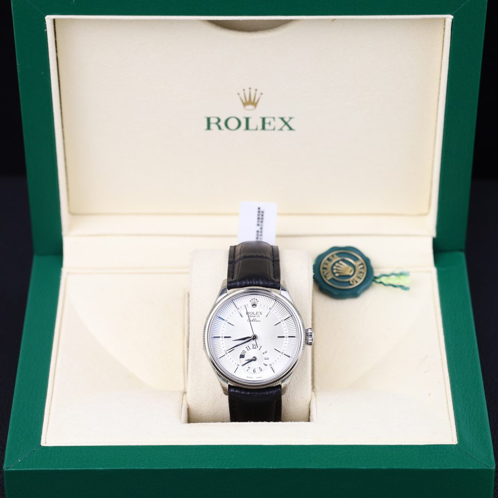 Đồng Hồ Rolex Cellini Dual Time 50525 Replica 11 Mặt Bạc Dây Da Nhà Máy KZ 39mm