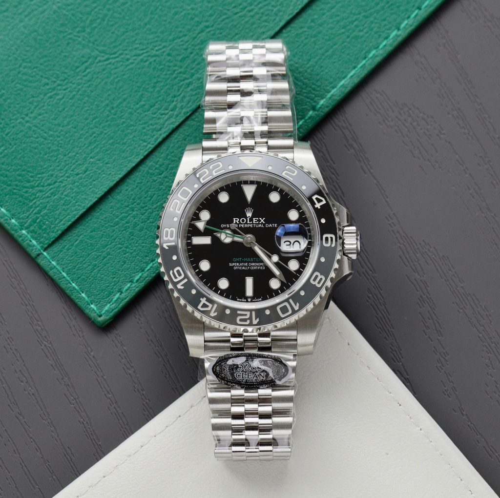 Đồng Hồ Rolex GMT-Master II 126710GRNR Bruce Wayne Rep11 Nhà Máy Clean 40mm