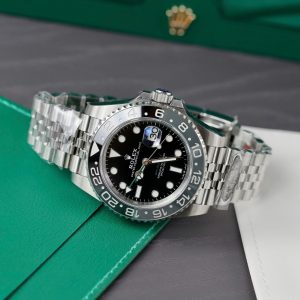 Đồng Hồ Rolex GMT-Master II 126710GRNR Bruce Wayne Rep11 Nhà Máy Clean 40mm