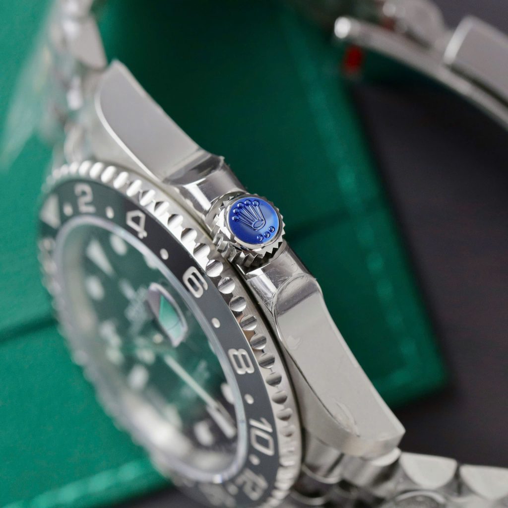 Đồng Hồ Rolex GMT-Master II 126710GRNR Bruce Wayne Rep11 Nhà Máy Clean 40mm