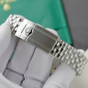 Đồng Hồ Rolex GMT-Master II 126710GRNR Bruce Wayne Rep11 Nhà Máy Clean 40mm