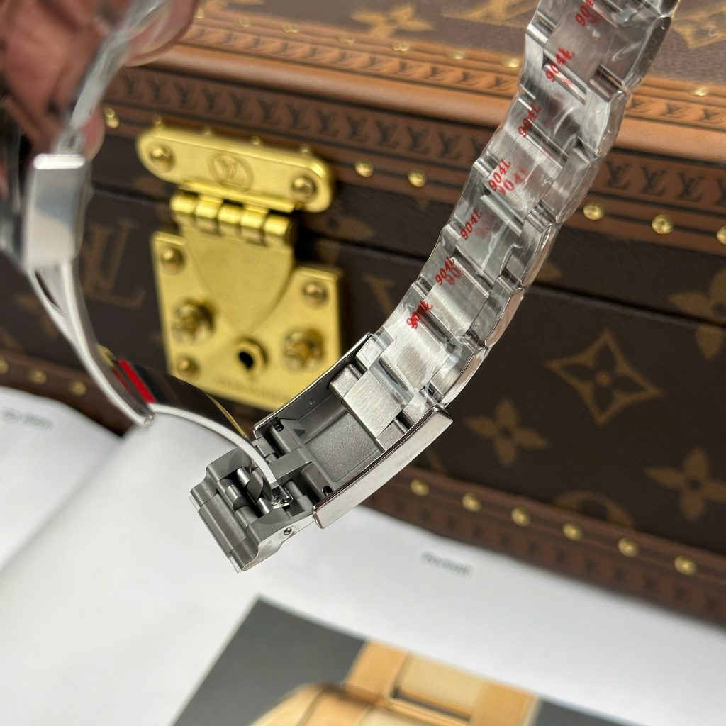 Đồng Hồ Rolex Rep 11 GMT-Master II 126729VTNR Mặt Số Xanh Gốm Nhà Máy Clean 40mm