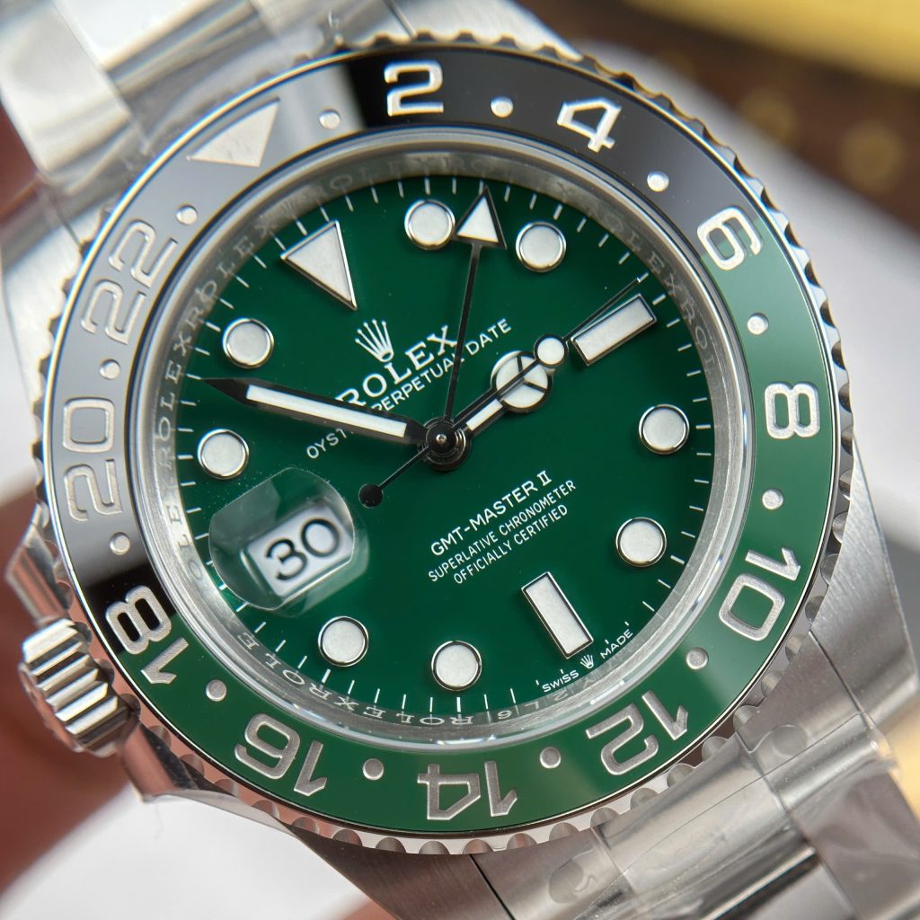 Đồng Hồ Rolex Rep 11 GMT-Master II 126729VTNR Mặt Số Xanh Gốm Nhà Máy Clean 40mm