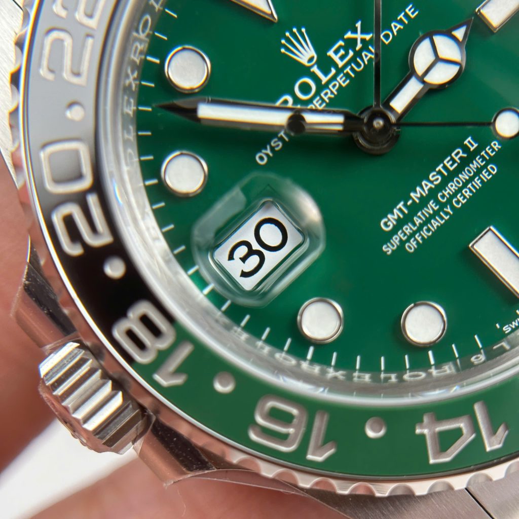 Đồng Hồ Rolex Rep 11 GMT-Master II 126729VTNR Mặt Số Xanh Gốm Nhà Máy Clean 40mm