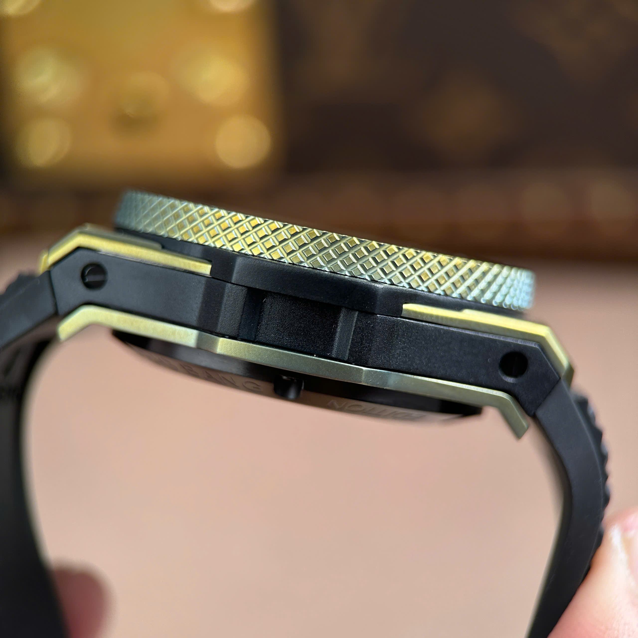 Đồng hồ Hublot Nam Replica 11 Big Bang 20th Anniversary nhà máy BBA 43mm (13) Đồng hồ Hublot Nam Replica 11 Big Bang 20th Anniversary nhà máy BBA 43mm