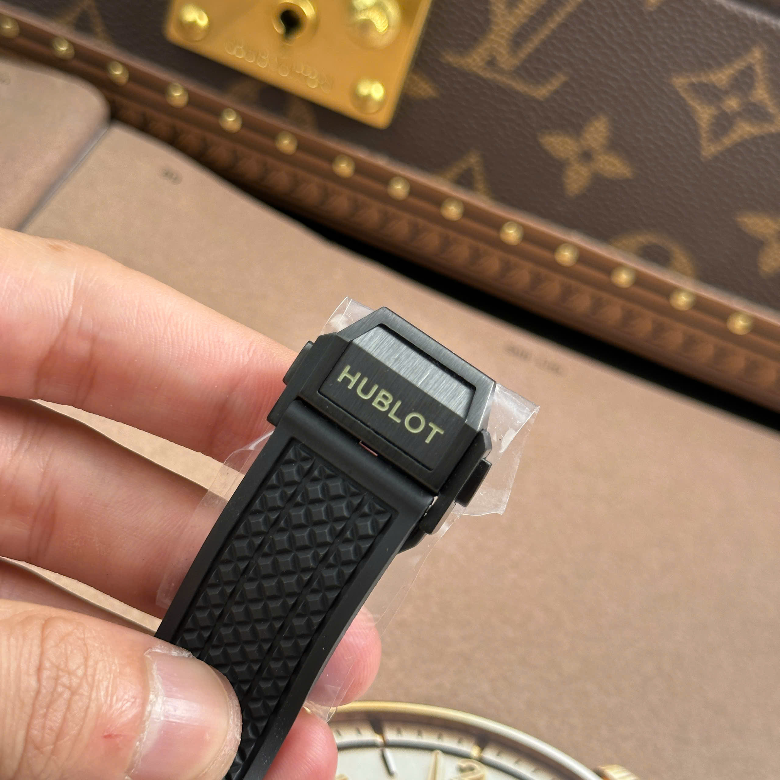 Đồng hồ Hublot Nam Replica 11 Big Bang 20th Anniversary nhà máy BBA 43mm (9) Đồng hồ Hublot Nam Replica 11 Big Bang 20th Anniversary nhà máy BBA 43mm