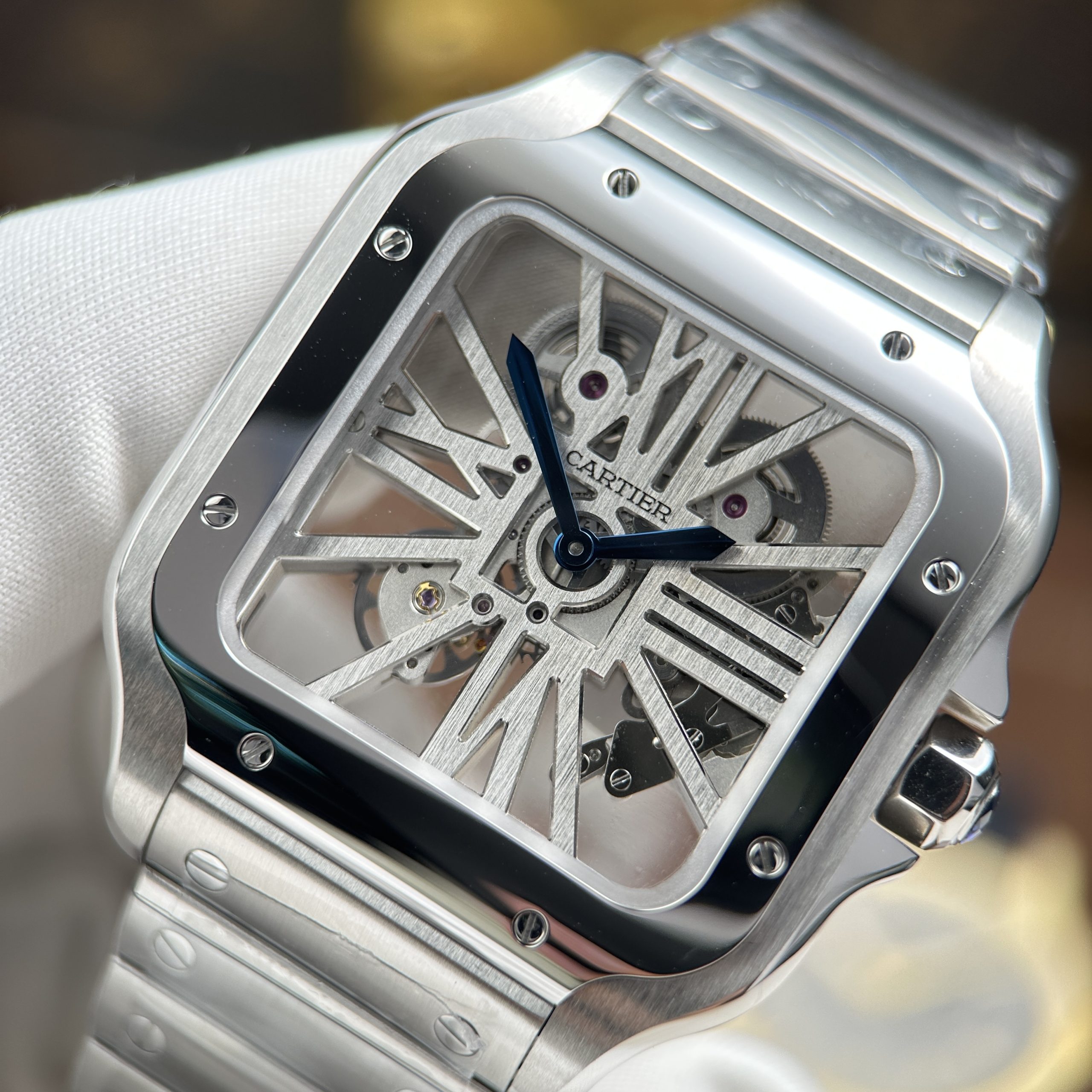 Đồng Hồ Cartier Santos de Cartier Chế Tác Lộ Cơ Skeleton Nhà Máy MLF 39 (2) Đồng Hồ Cartier Santos de Cartier Chế Tác Lộ Cơ Skeleton Nhà Máy MLF 39.8mm