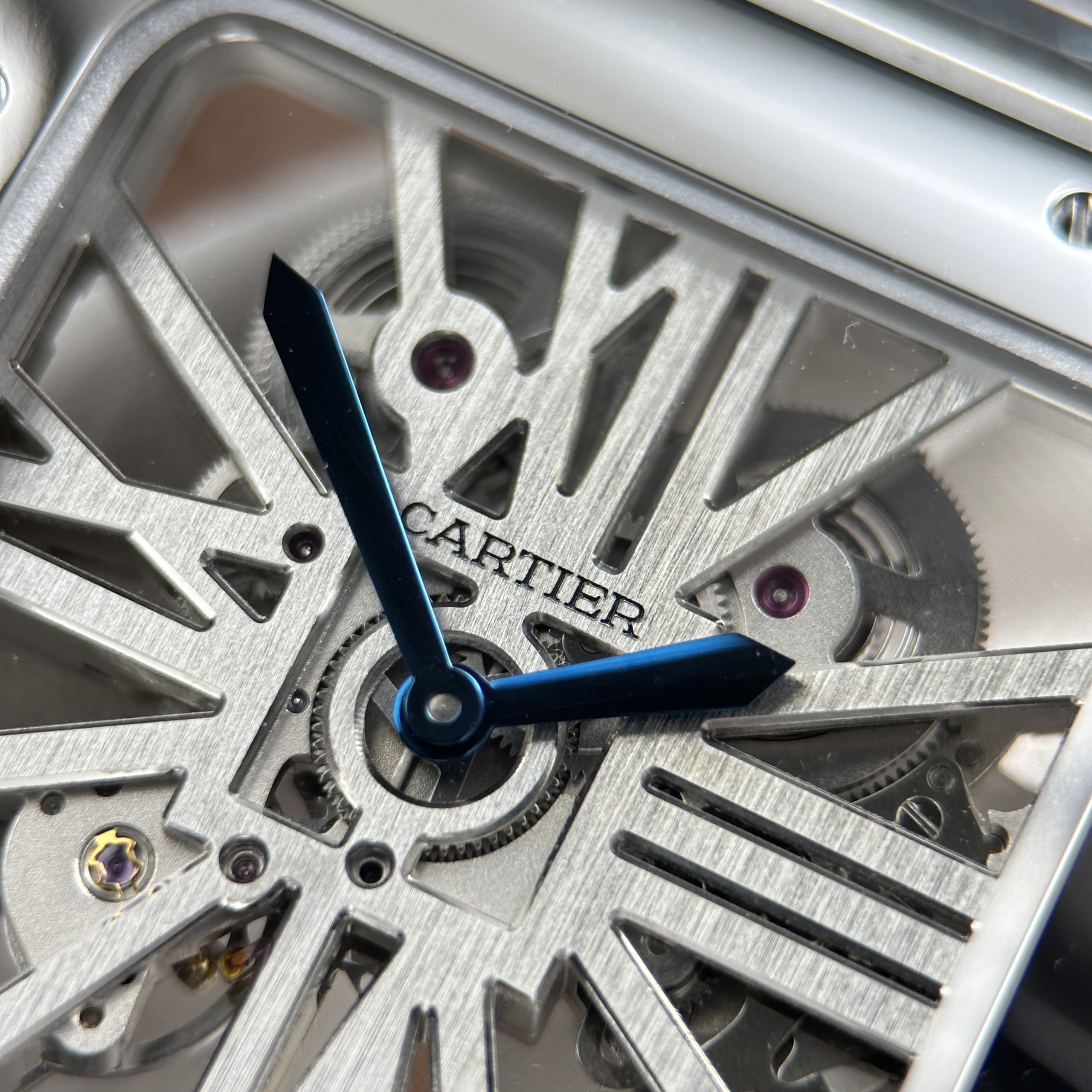 Đồng Hồ Cartier Santos de Cartier Chế Tác Lộ Cơ Skeleton Nhà Máy MLF 39 (7) Đồng Hồ Cartier Santos de Cartier Chế Tác Lộ Cơ Skeleton Nhà Máy MLF 39.8mm