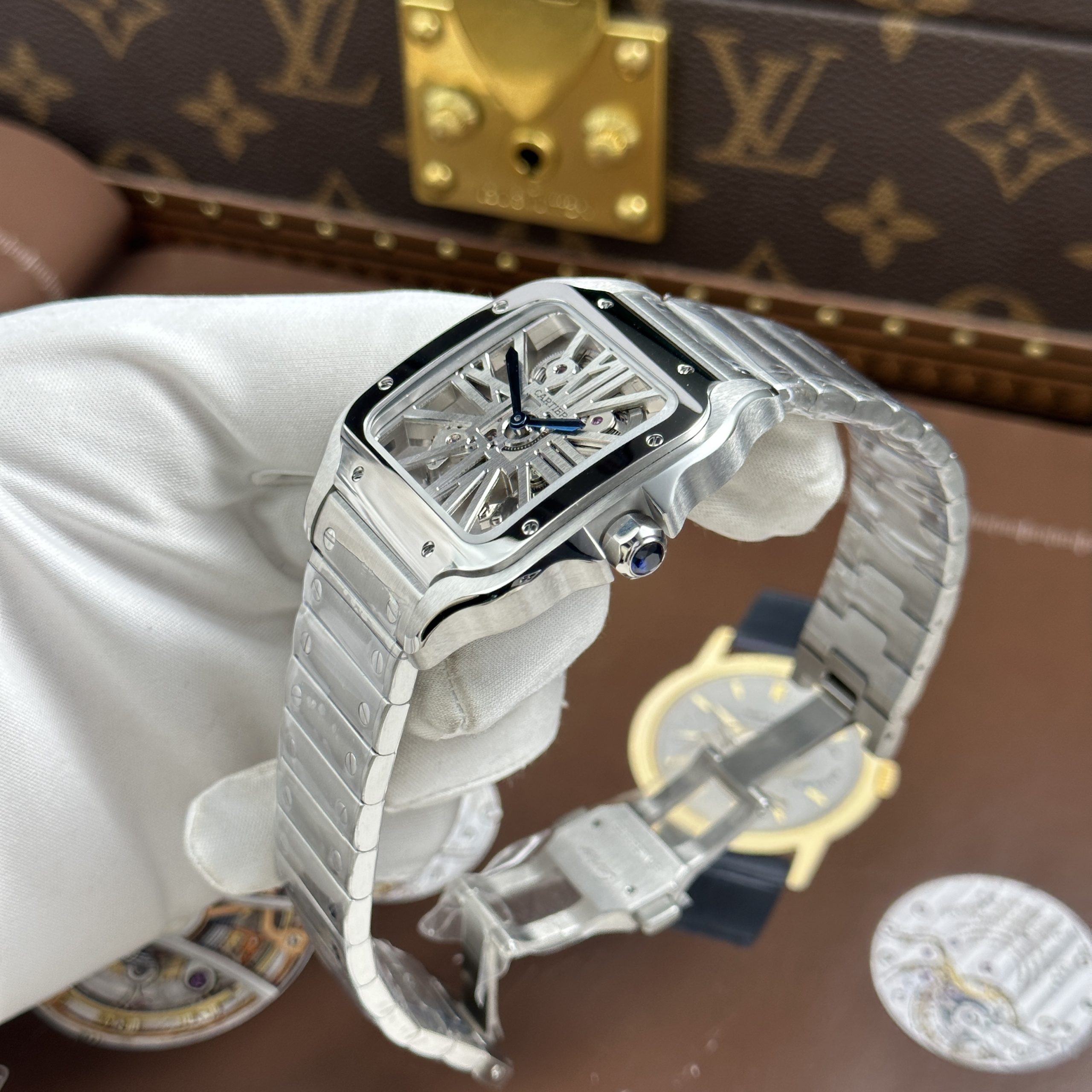 Đồng Hồ Cartier Santos de Cartier Chế Tác Lộ Cơ Skeleton Nhà Máy MLF 39 (8) Đồng Hồ Cartier Santos de Cartier Chế Tác Lộ Cơ Skeleton Nhà Máy MLF 39.8mm