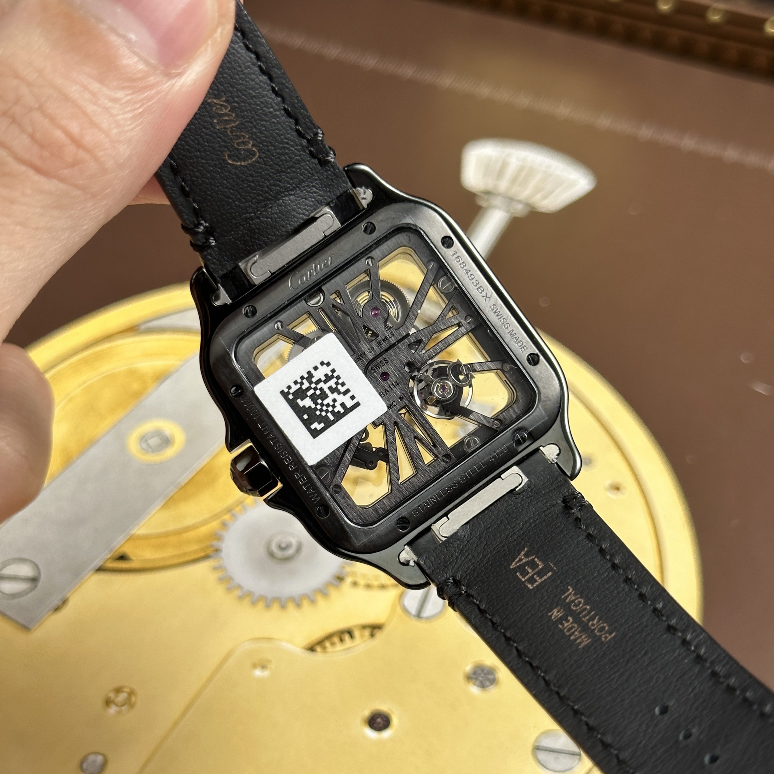 Đồng Hồ Cartier Santos de Cartier Rep Cao Cấp Skeleton Dây Da Đen Nhà Máy MLF 39 (6) Đồng Hồ Cartier Santos de Cartier Rep Cao Cấp Skeleton Dây Da Đen Nhà Máy MLF 39.8mm