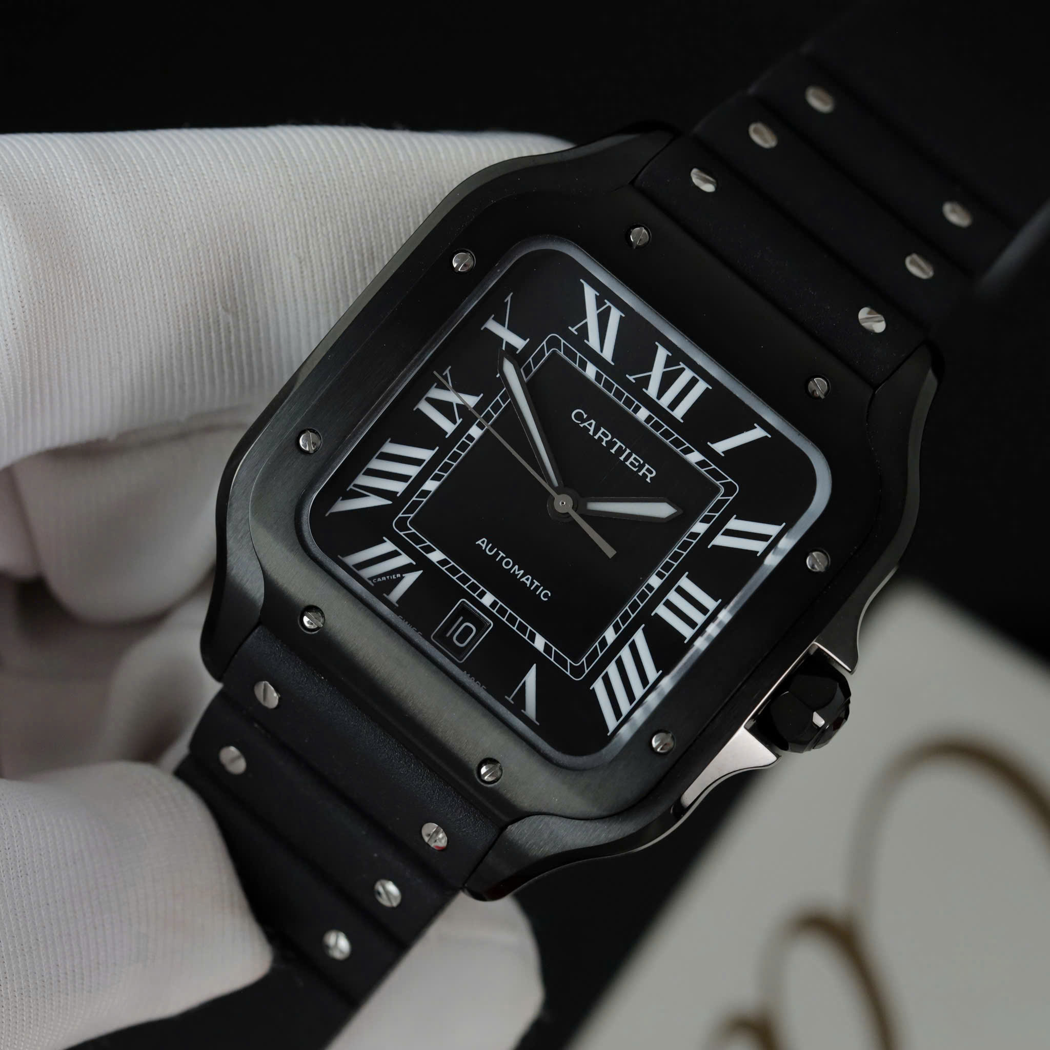 Đồng Hồ Cartier Santos de Cartier Replica 11 Dây Cao Su Đen Nhà Máy BV 39 (4) Đồng Hồ Cartier Santos de Cartier Replica 11 Dây Cao Su Đen Nhà Máy BV 39.8mm