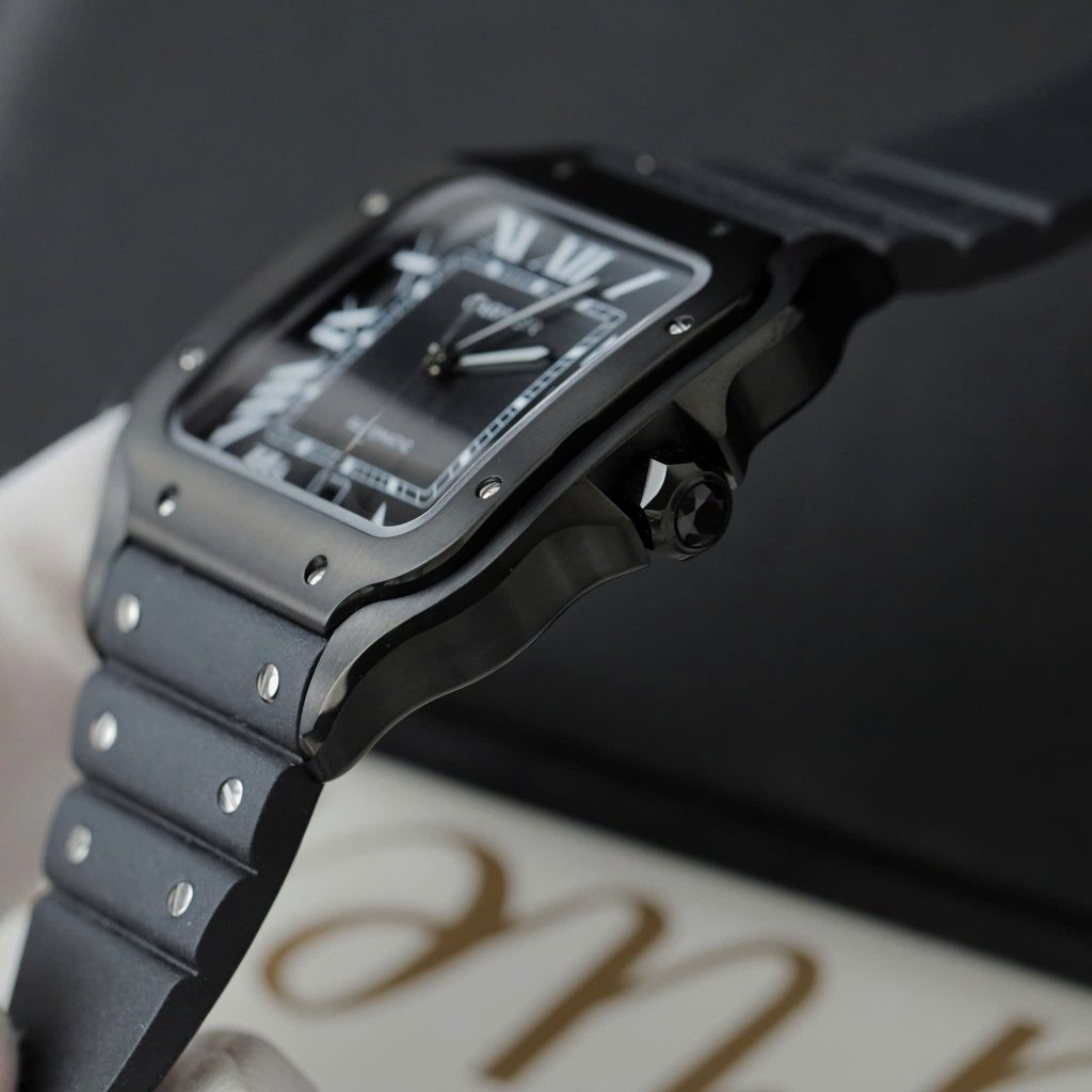 Đồng Hồ Cartier Santos de Cartier Replica 11 Dây Cao Su Đen Nhà Máy BV 39.8mm