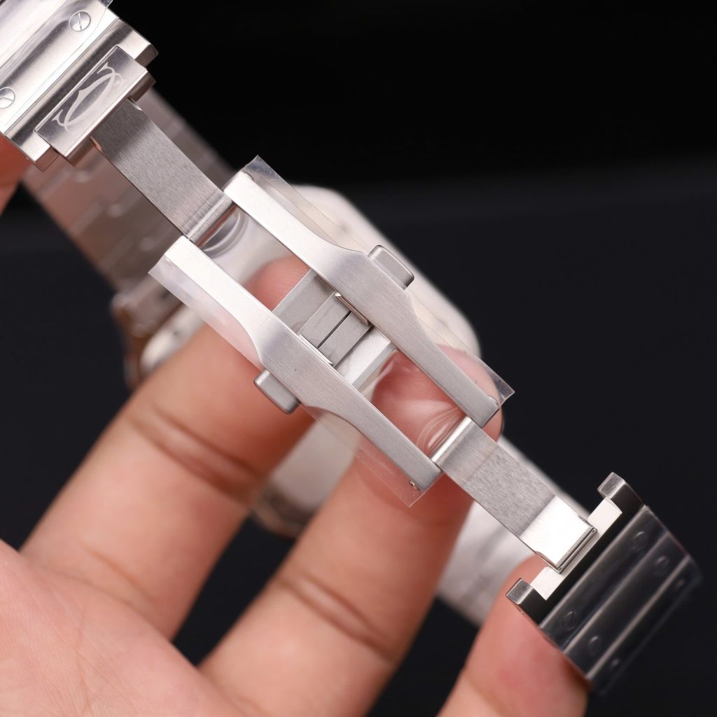 Đồng Hồ Catier Santos Chế Tác Kim Cương Moissanite Mặt Trắng Dây Kim Loại 39.8mm