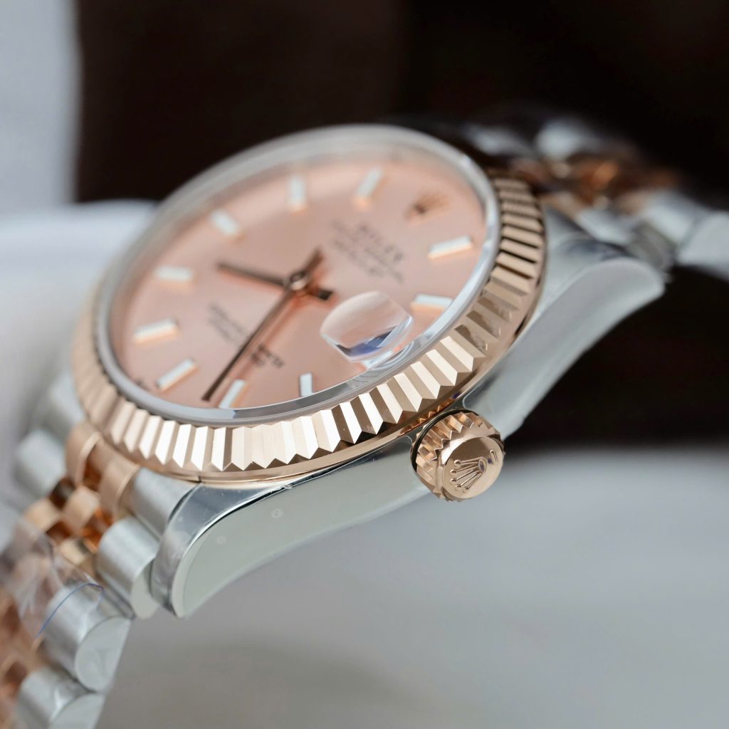 Đồng Hồ Rolex DateJust Replica 11 Mặt Số Hồng Cọc Số Dạ Quang Nhà Máy THB 31mm